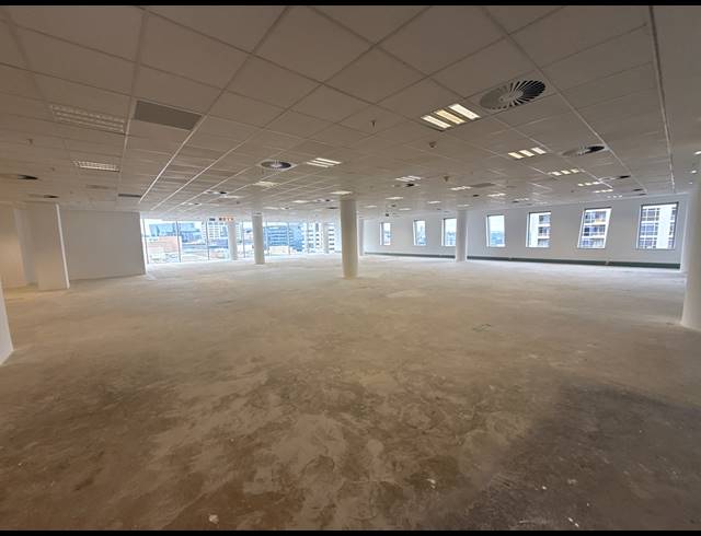 1,976M² OFFICE TO LET IN SANDTON CENTRAL